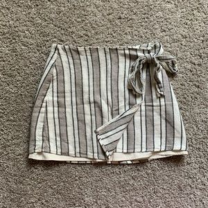 Small skirt from forever 21